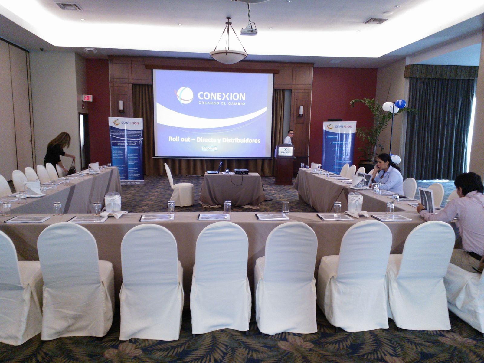 Jornada Roll out Directa y Distribuidores con Conexión y Fleischmann